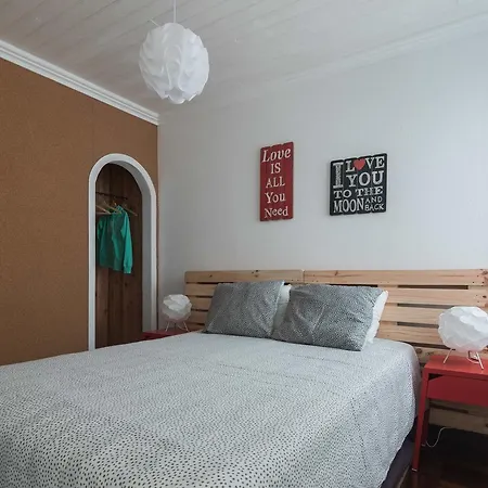 Our Azores House * أنغرا دو إِراويزو