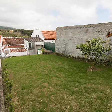 بيت للعطل Our Azores House أنغرا دو إِراويزو